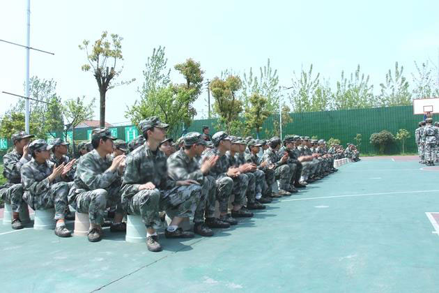 青春期的孩子早恋、失恋,不打不骂也能解决问题(图1) 青春期的孩子早恋、失恋,不打不骂也能解决问题(图1)