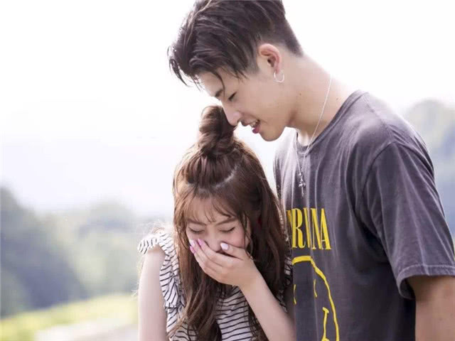 13岁女儿早恋怎么办,如何对待孩子的早恋问题(图4) 13岁女儿早恋怎么办,如何对待孩子的早恋问题(图4)