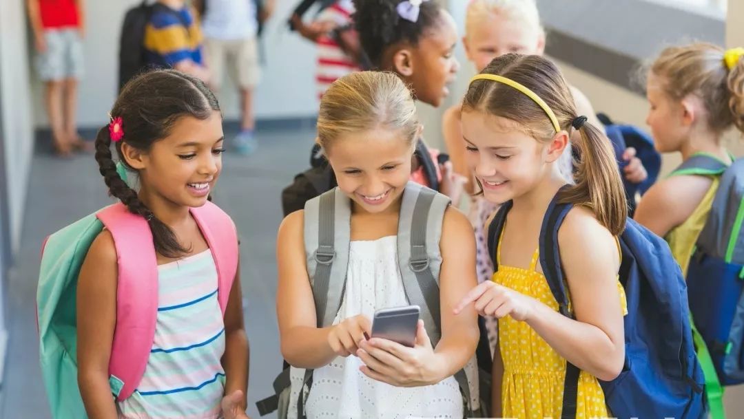 孩子早恋该怎么教育,青春期孩子早恋(图2) 孩子早恋该怎么教育,青春期孩子早恋(图2)