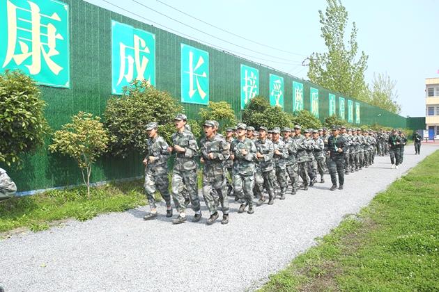 作为父母的,如何不让孩子的童年充满遗憾(图1) 作为父母的,如何不让孩子的童年充满遗憾(图1)