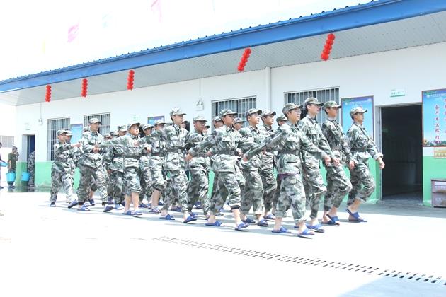 一招轻松化解青春期孩子的攀比心理,这位妈妈到底是怎么做的?(图1) 一招轻松化解青春期孩子的攀比心理,这位妈妈到底是怎么做的?(图1)