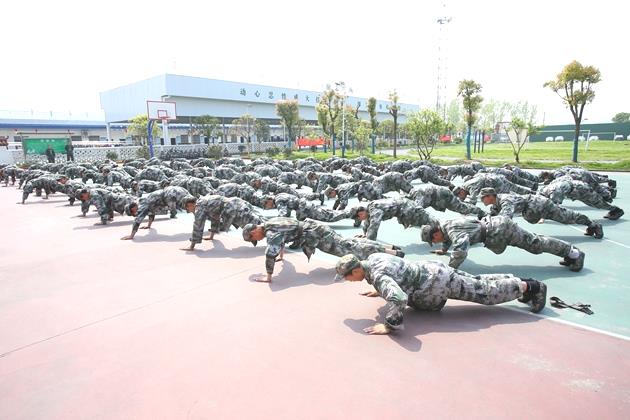 孩子叛逆、厌学的原因是什么？面对孩子叛逆、厌学，家长应该怎么做？(图1)