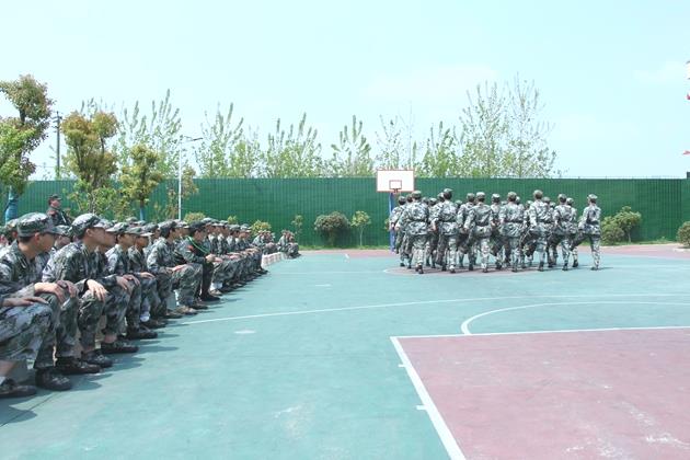 湖北襄阳早恋小孩成长学校怎么管理(图1)